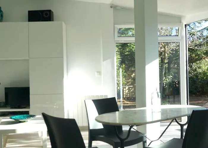 Maison Jardin Wifi - Climatisation - 100 M Sauvage - 20 Min Perpignan 펜션 *